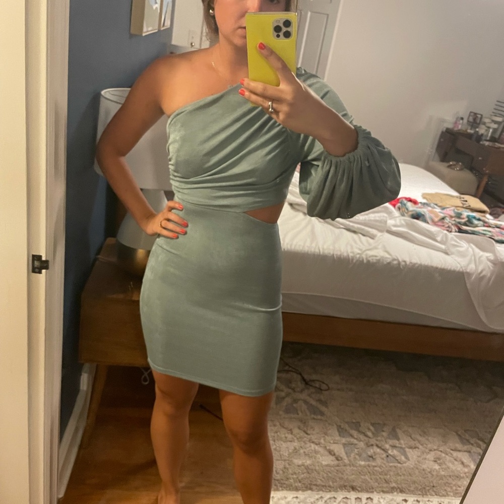 Never before worn comfortable Hello Molly dress